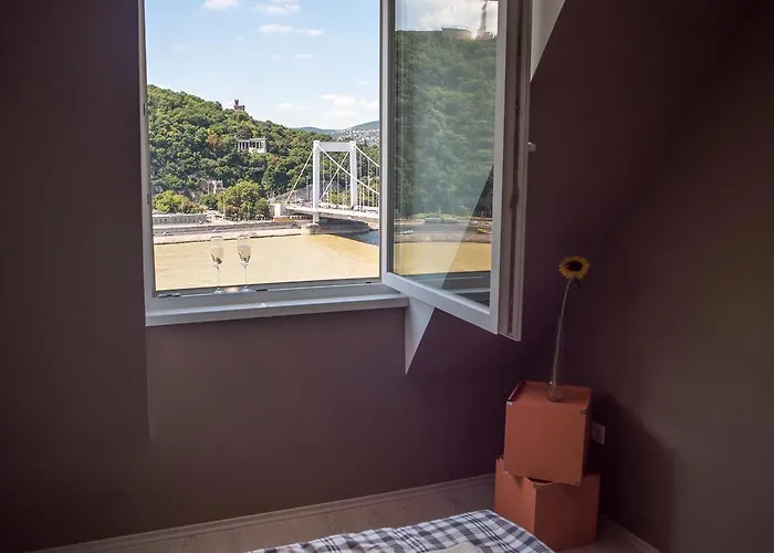 Flat With Unforgettable View 아파트 *