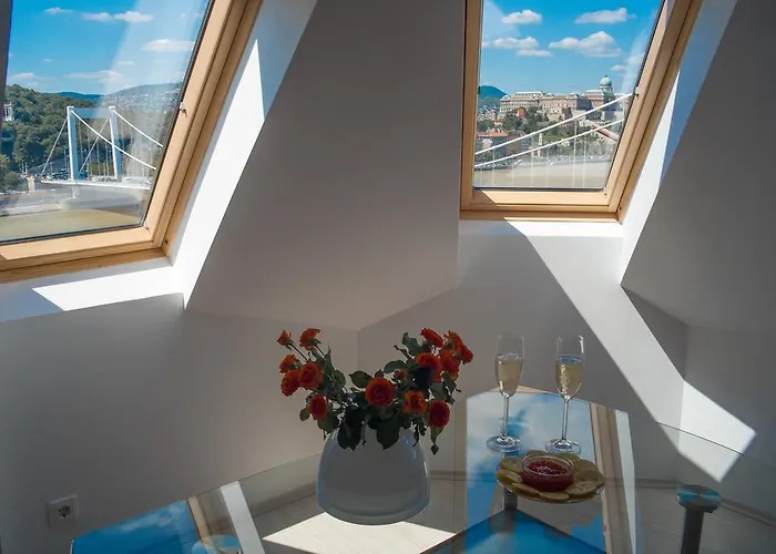Flat With Unforgettable View 아파트