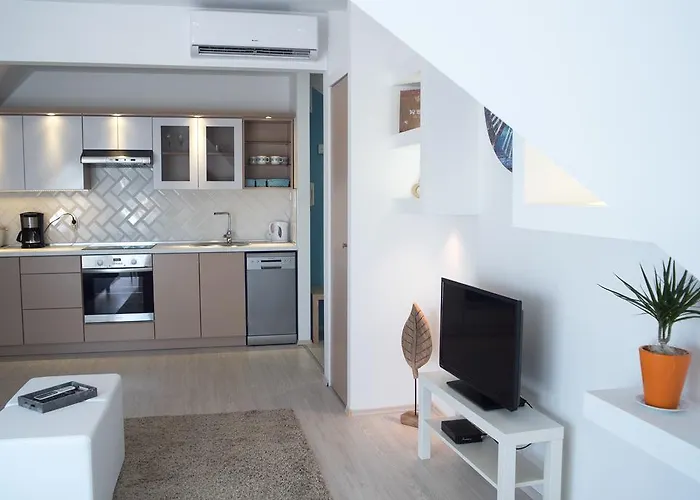 아파트 Flat With Unforgettable View *