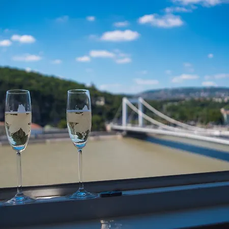 Apartment Flat With Unforgettable View *