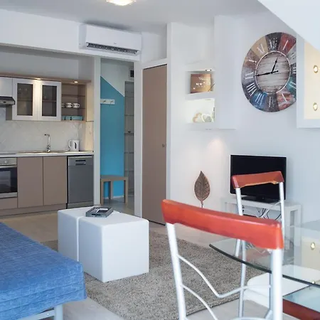 Flat With Unforgettable View Апартаменты *